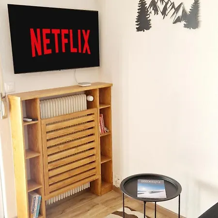 Cozy Retreat - Completely Renovated In A Perfect Location شقة كرانز مونتانا